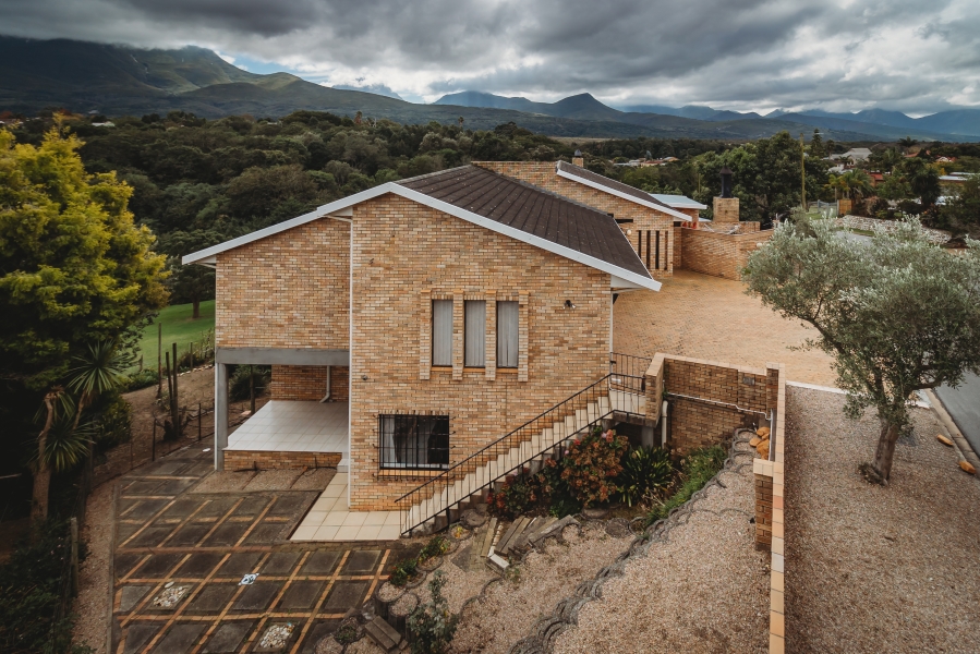 4 Bedroom Property for Sale in Bergsig Western Cape